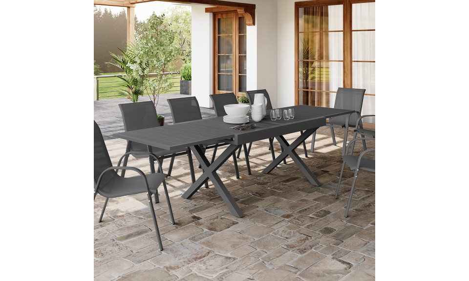 Table de jardin extensible en polywood gris anthracite et pieds croisés 135-270cm Table de jardin extensible en polywood gris anthracite et pieds croisés 135-270cm