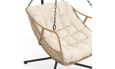 Fauteuil de jardin suspendu Lois effet rotin et coussin écru